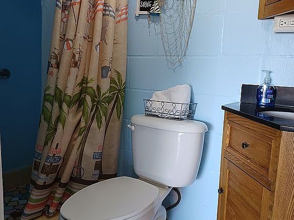 2nd image of 1475 Highfield Dr