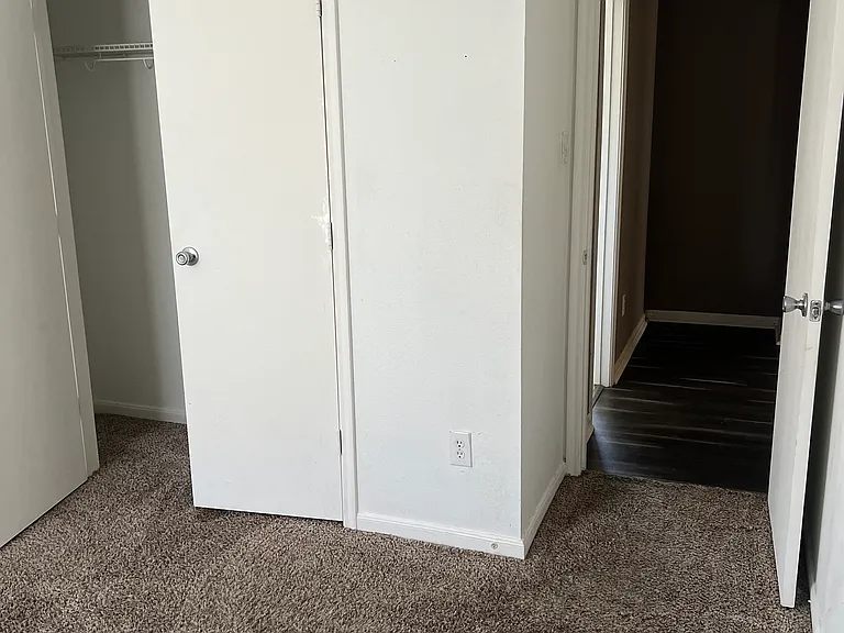 21627 Dawn Timbers Ct — Photo 12