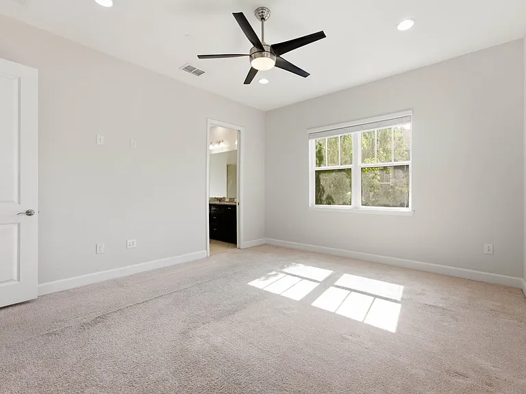9025 Laureate Blvd — Photo 26