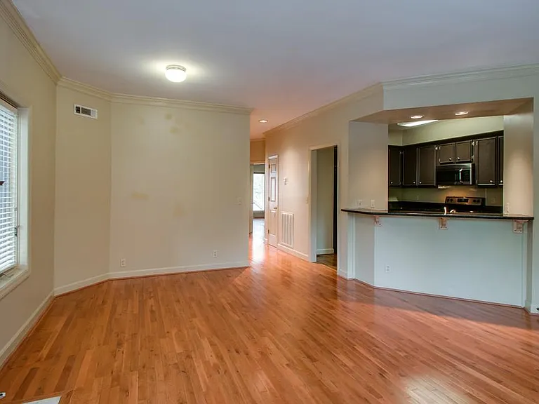 2110 Portland Ave #201 — Photo 8