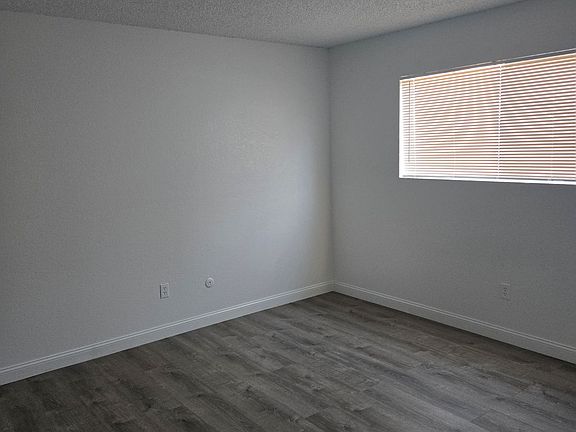 2nd image of 100 W Caldwell Ave #12