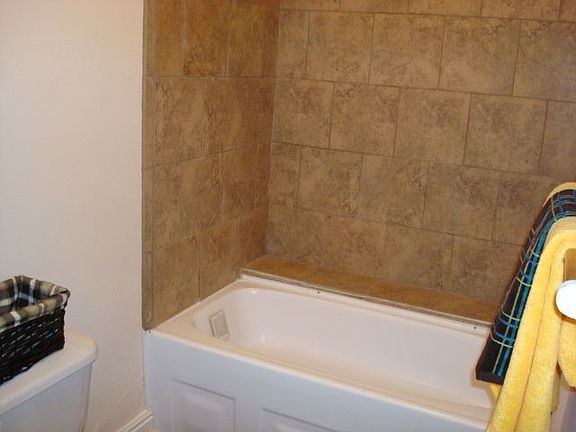 2nd image of 3926 N Humboldt St