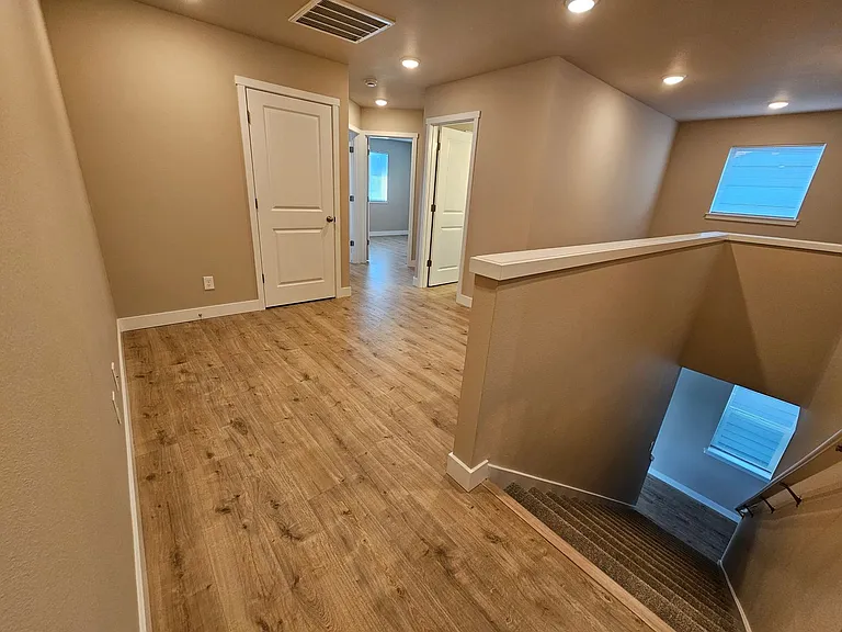 815 Vine Maple St SE — Photo 6