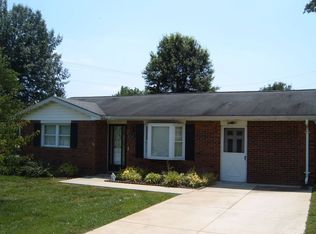 6511 Heritage Dr, Newburgh, IN 47630