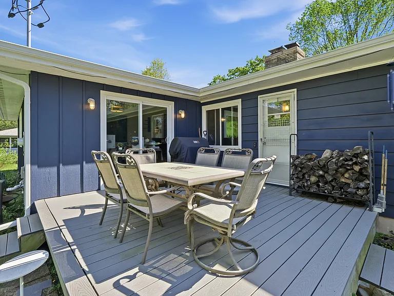 Back deck of 5122 Marathon Dr