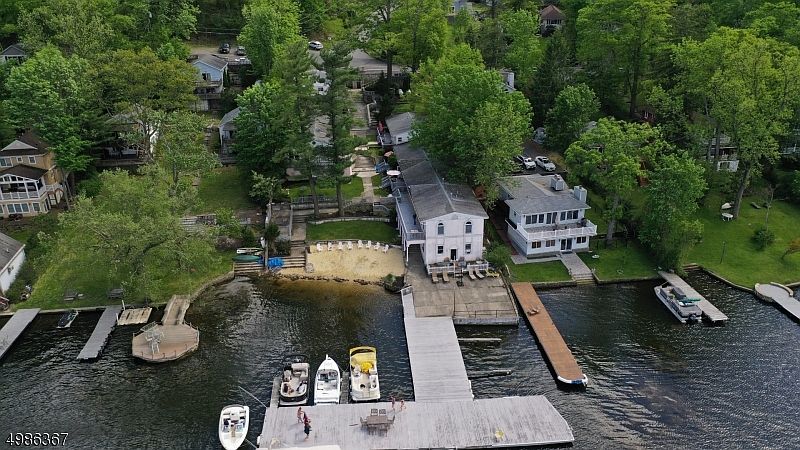 1st image of 431 Lakeside Blvd APT 6