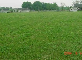 23 W Quiet Rd, Albion, IN 46701