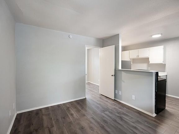 3rd image of 14500 Roadrunner Way #211