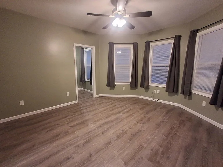 123 John St #2 — Photo 25