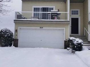 8219 Darcy Ln, Inver Grove Heights, MN 55076