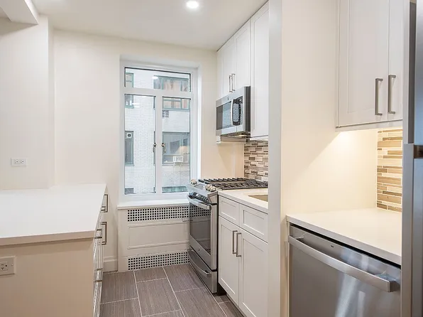 20 E 35th St APT 8K, New York, NY 10016