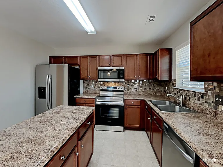5615 Graypark Dr — Photo 3