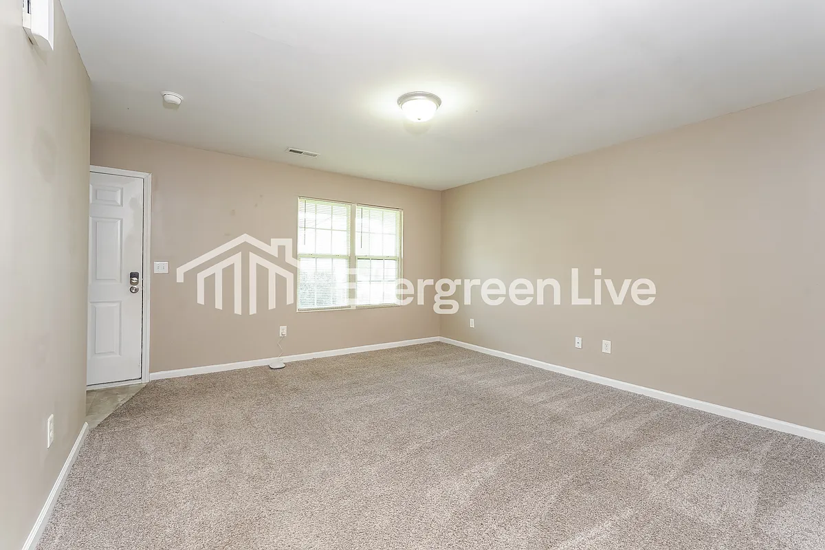 Building Photo - 364 Kendall Dr