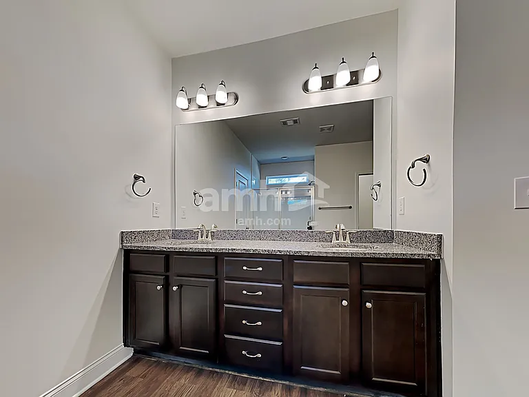 5120 Hudson Valley Dr — Photo 16