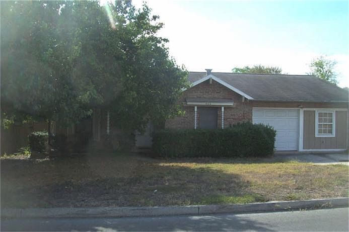 1st image of 406 Shin Oak Dr