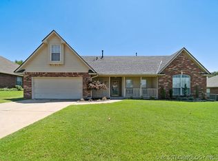 8217 E Madison St, Broken Arrow, OK 74014