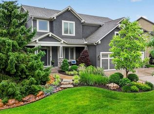 9109 W 156th Pl, Overland Park, KS 66221
