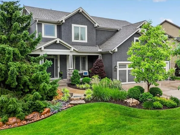 9109 W 156th Pl, Overland Park, KS 66221