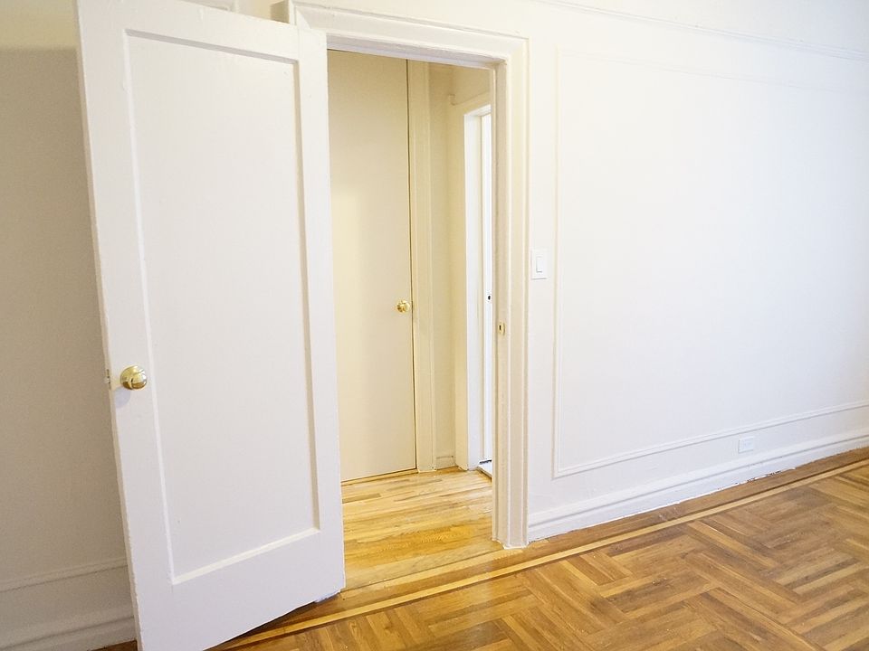 2nd image of 240 E 175th St APT 610