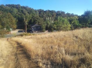 2933 Lakeview Dr, Nice, CA 95464