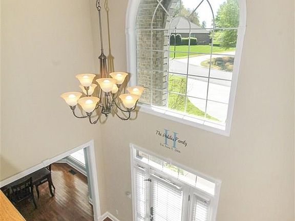 5th image of 100 Jameswood Dr