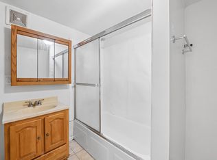 1218 W Locust St UNIT A, Milwaukee, WI 53206