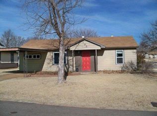 195 Helen Hocker St, Elk City, OK 73644