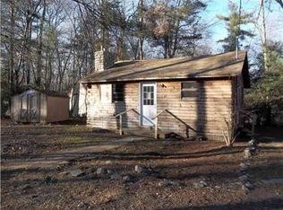 10 Robinwood Dr, Scituate, RI 02831