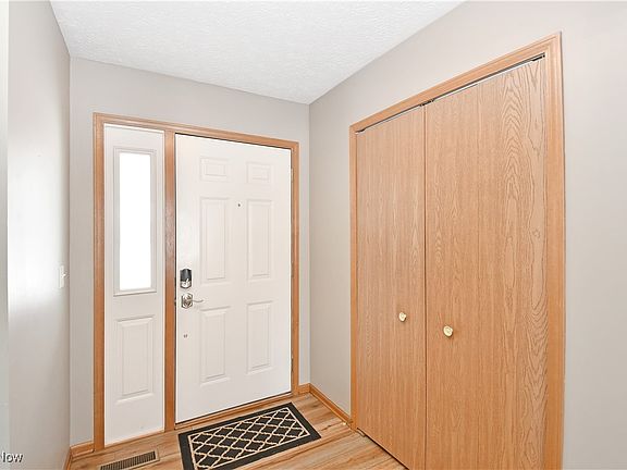 2nd image of 332 Kansas Ave