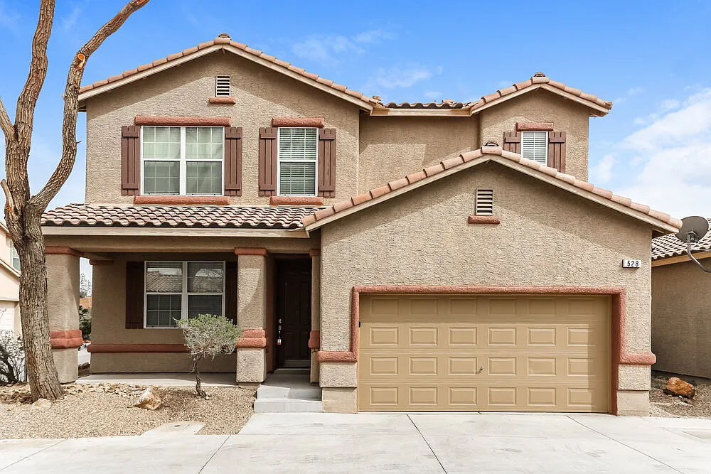 3 bed, 2.5 bath, 1671 sqft, $2,200 — Photo 1