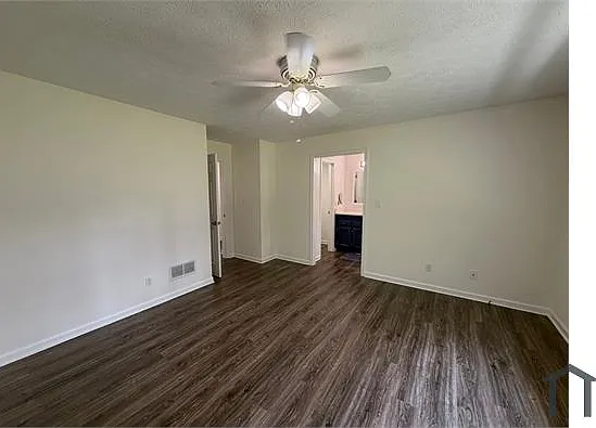 2203 Meadow Dr — Photo 22