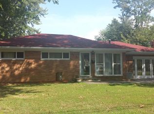 7707 Chet Ln, Louisville, KY 40214