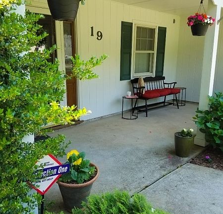 2nd image of 19 Berkeley Ter