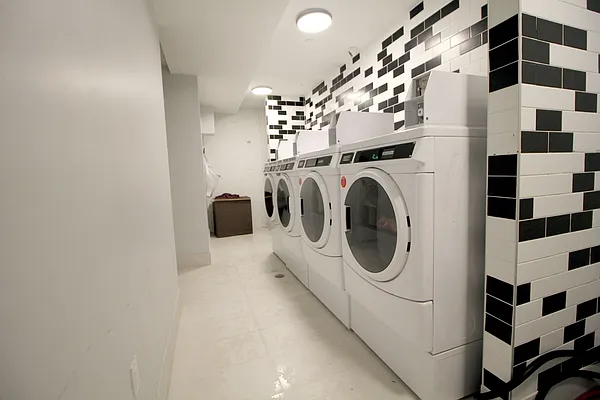 Rented by Elite NY Holdings | media 37