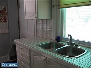 5th image of 4632 Oakland St