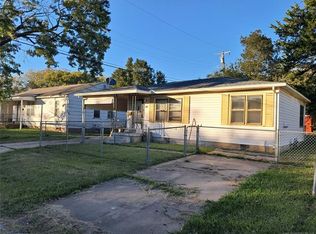 215 9th Ave SE, Ardmore, OK 73401