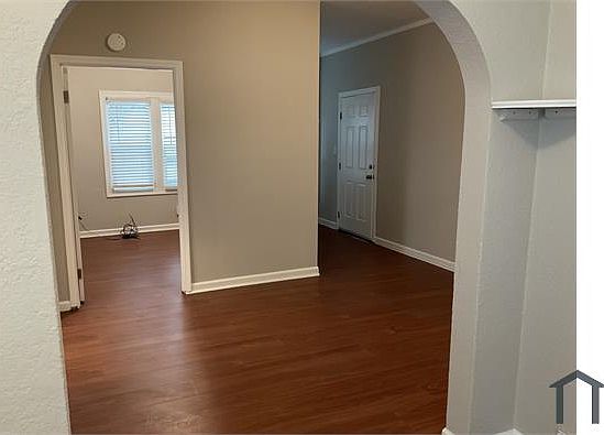 4th image of 618 W 7th St #5