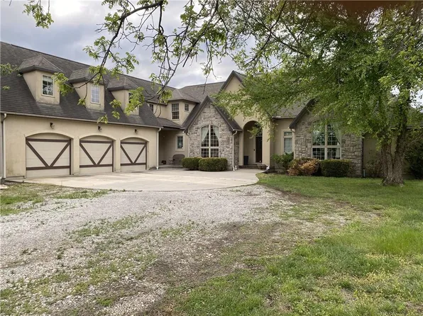 17620 Millwood Rd, Leavenworth, KS 66048