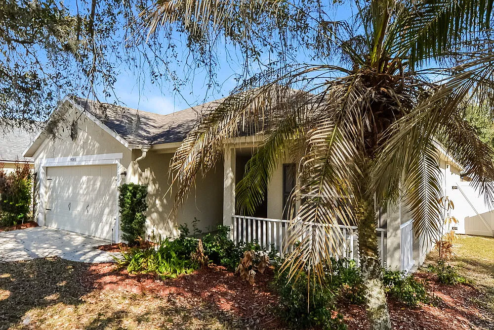 3 bed, 2.0 bath, 1816 sqft, $2,830 — Photo 3
