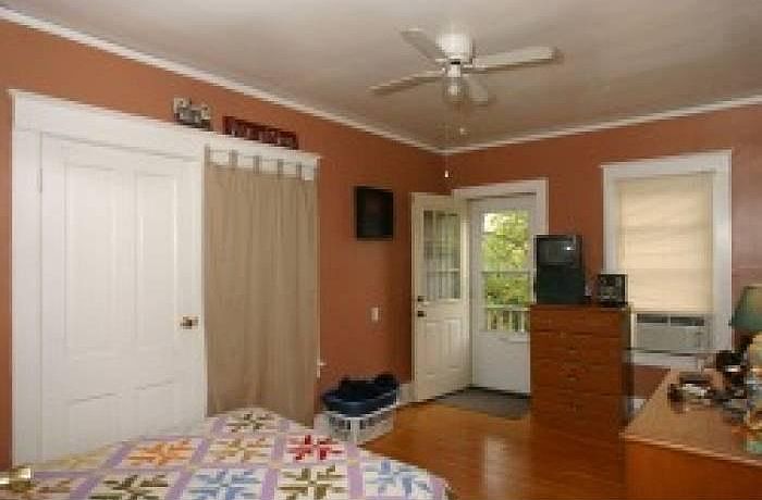 Back Bedroom 10x16