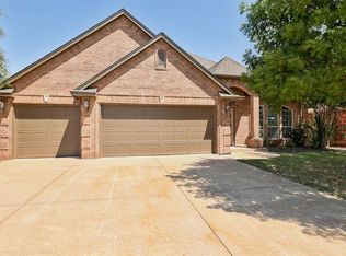 2921 Summit Crossing Pkwy, Norman, OK 73071