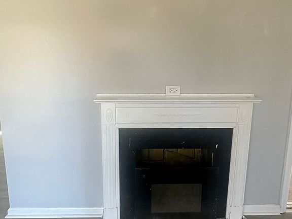 5th image of 3418 Meadowbrook Blvd