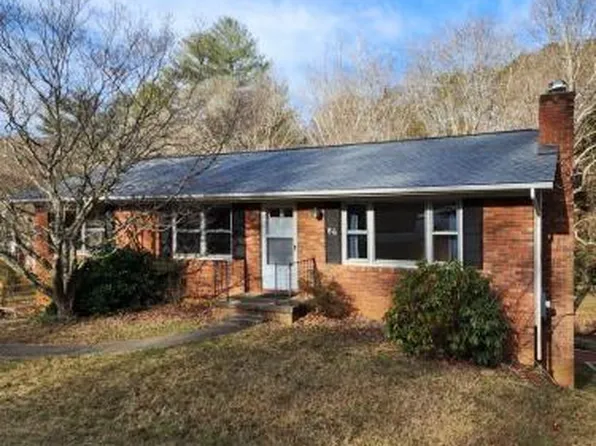 86 Memory Ln, Asheville, NC 28805