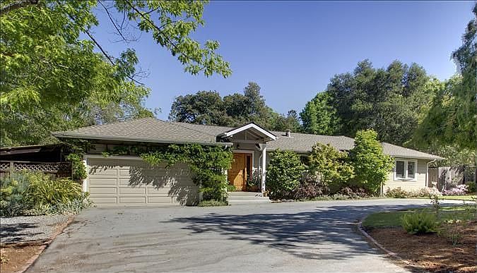 1st image of 2105 Greenways Dr