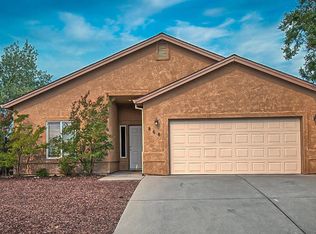 868 Montcrest Dr, Redding, CA 96003