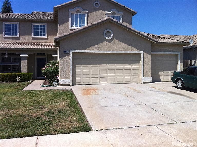1st image of 2732 Blossom Cir