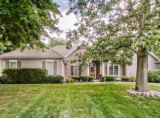 52592 Willow Bend Dr, Granger, IN 46530