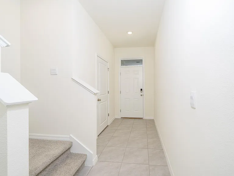 1623 Hubbell Rd — Photo 3