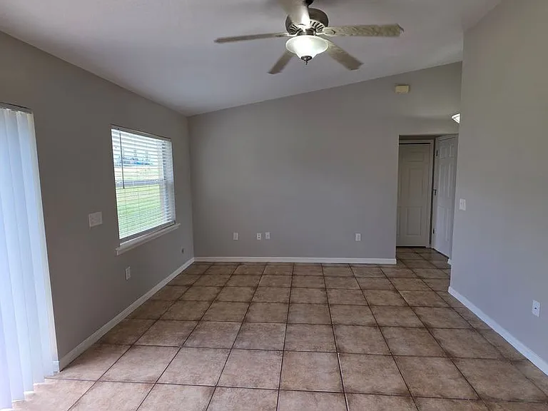 106 Herring Ln — Photo 9