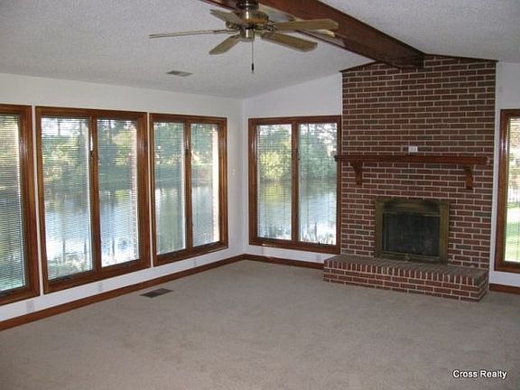 5th image of 1210 Willowbrook Dr